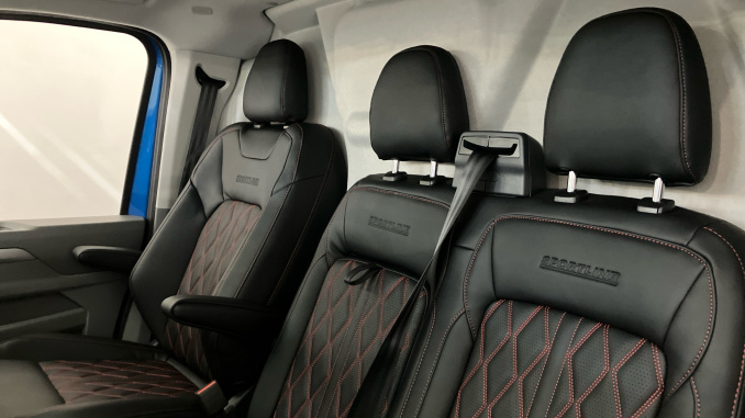 Volkswagen Transporter T32 Swb Diesel 2.0 TDI 170 Sportline Van Auto [5 Plus] - Image 16